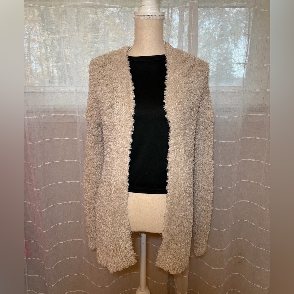Hollister XS Cream Fuzzy Cardigan